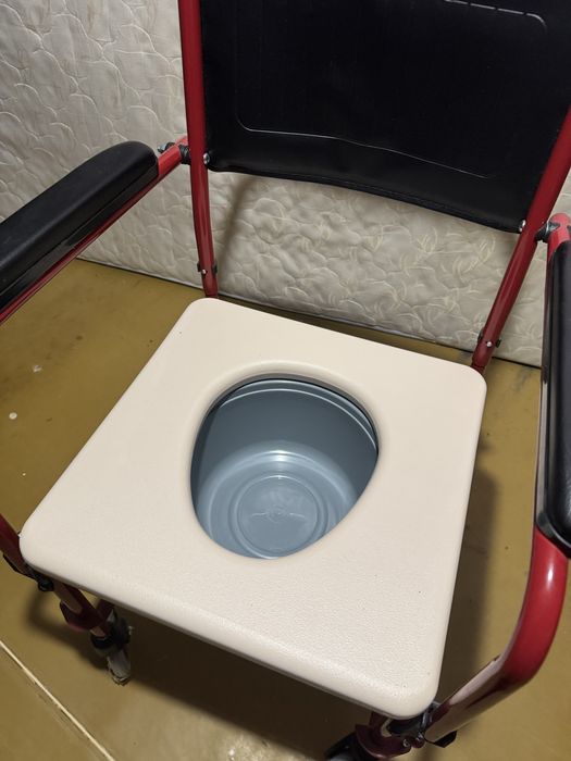 Кресло туалет , каляска туалет