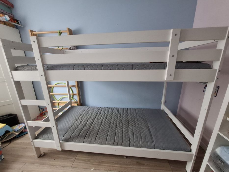 Łóżko piętrowe Ikea Mydal + materace