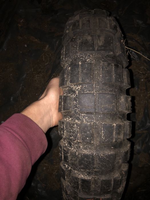 Продам мото резину р18