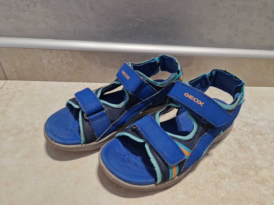 Дитяче взуття Geox