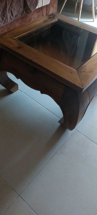 Mesinha de centro com bancos