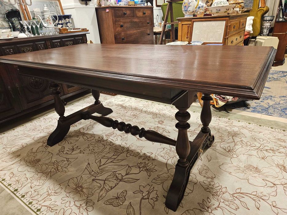 Mesa de Jantar em madeira maciça