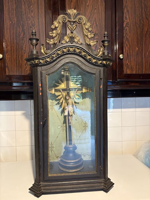 Oratorio e crucifixo