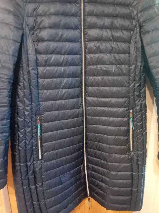 Elegancki lekki pikowany płaszcz Esprit