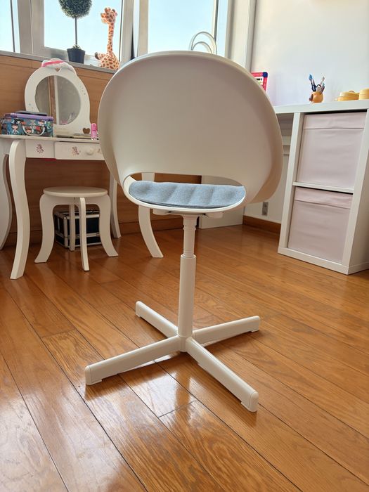 Cadeira ikea branca