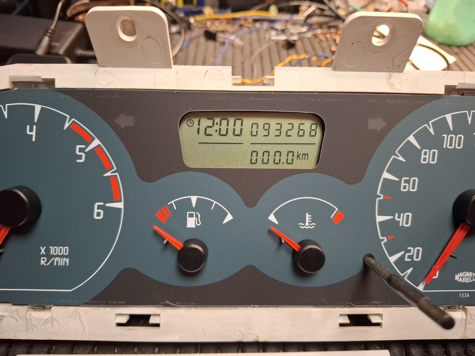 Nissan Terrano reparação quadrantes  painel de instrumentos.