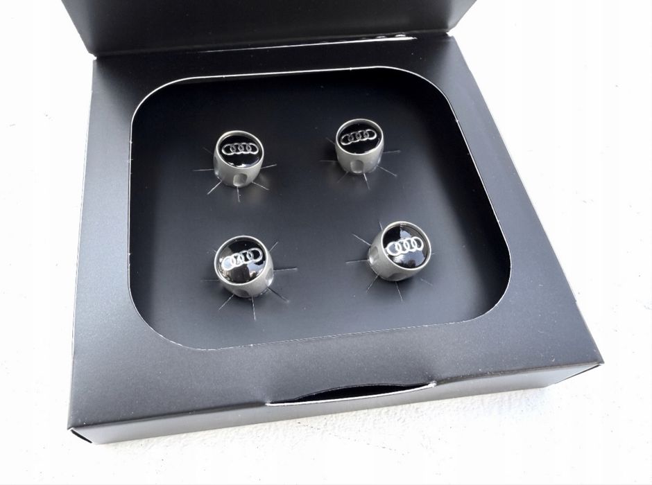 Dekielki dynamiczne + nakrętki na wentyle AUDI 4M8071006A 80A071215 -NOWE-