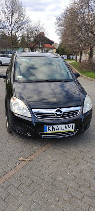Opel Zafira B rok produkcji 2009