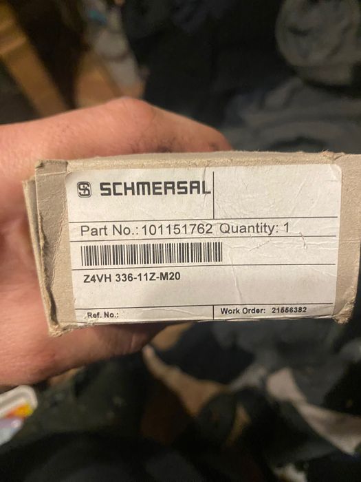 NOWY Wyłącznik krańcowy Schmersal Z4VH 336-11Z-M20 (IP67)