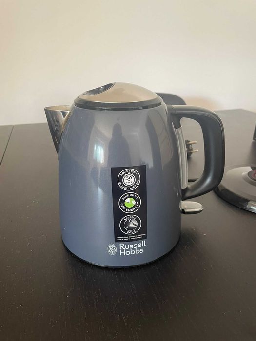 Chaleira elétrica Russell Hobbs Colours Plus 1L – Nova, nunca usada