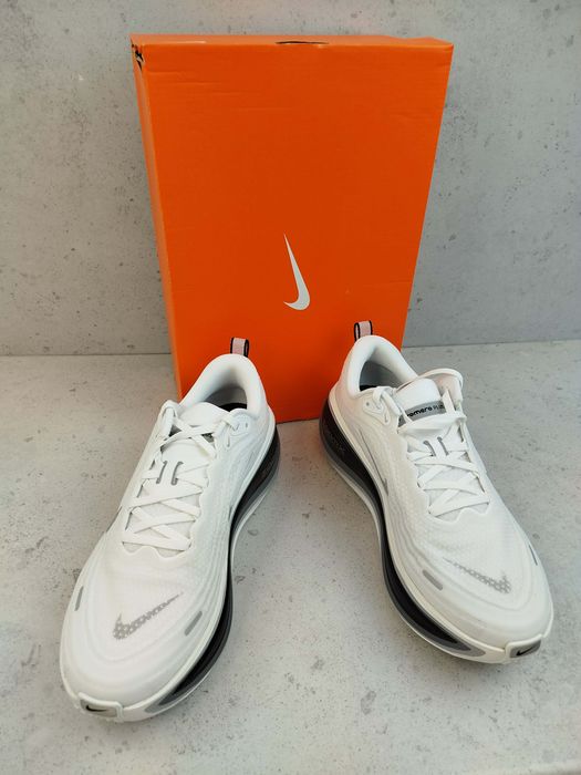 Buty Nike Vomero Plus Rr