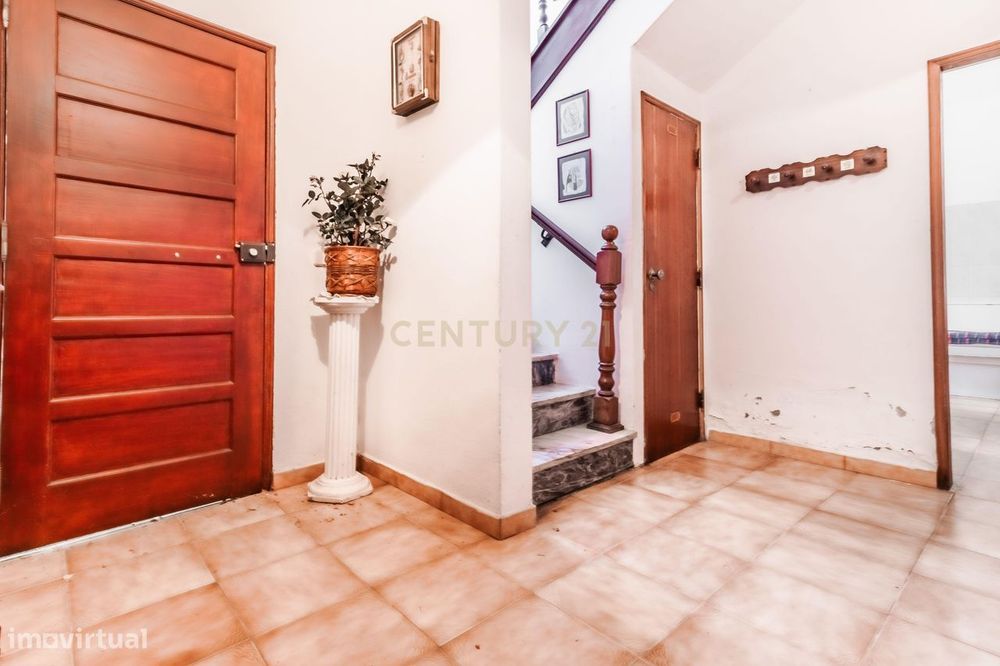 Casa T2 em Fernão Ferro, Seixal - Oportunidade Única!