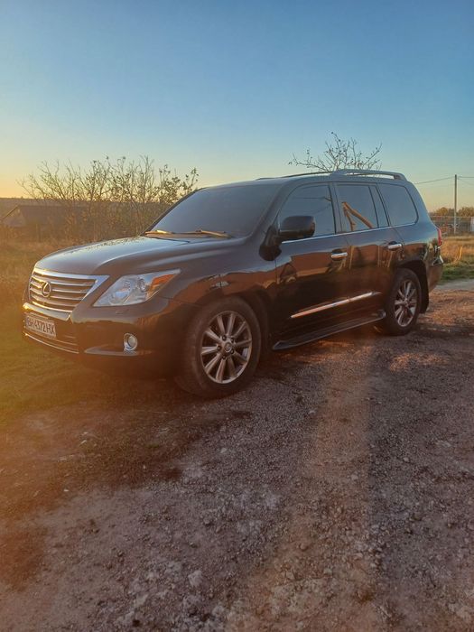 Продам Лексус 570