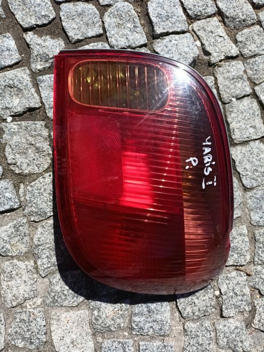 Lampa tylna prawa Toyota Yaris I