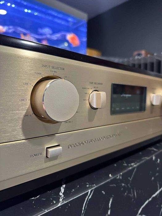 Попередній підсилювач Accuphase C-280V