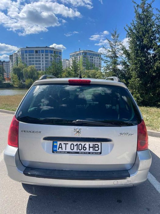 Peuot 307 SW 2002