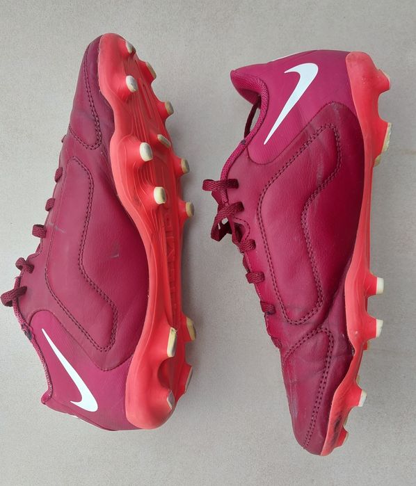 Buty piłkarskie korki Nike, rozmiar 38,5