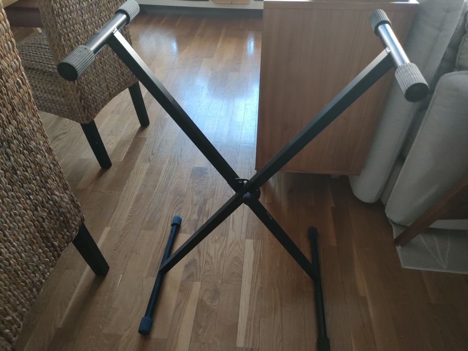 Teclado Yamaha PSR E272