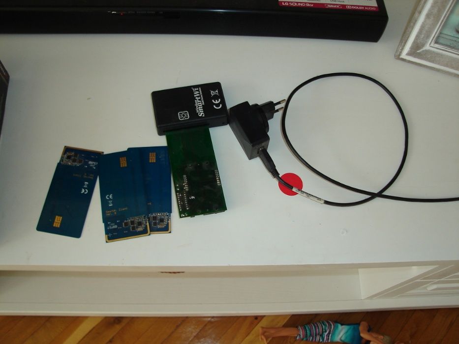 Spliter bezprzewodowy SmartWi rozdzielacz sygnału + 3 karty abonenckie