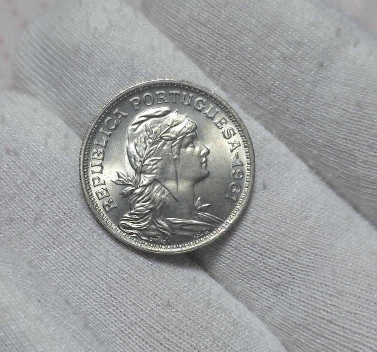 50 centavos 1961
#republica 
50 centavos 1945
V-10
Correio verde 1.50
Registado 4.6