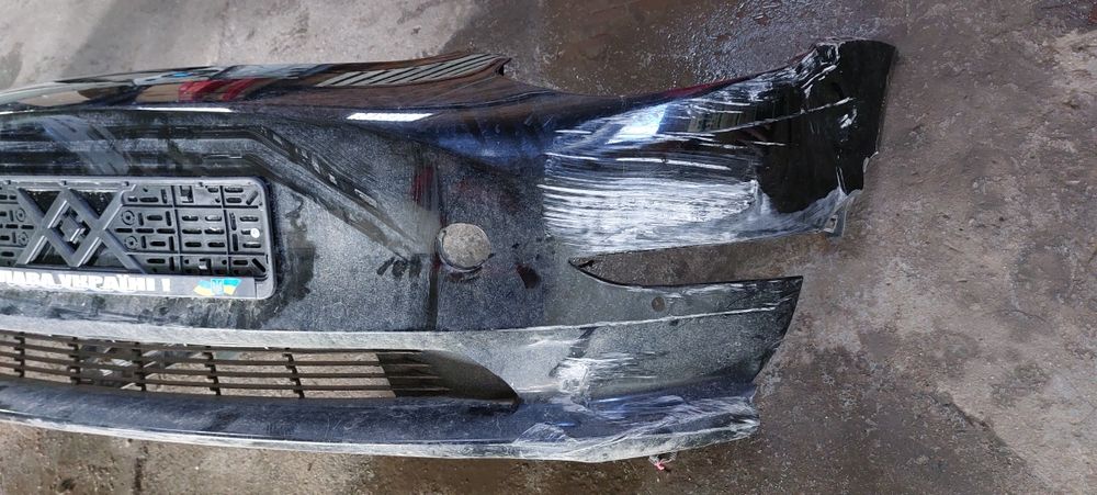 Передній бампер тесла М3