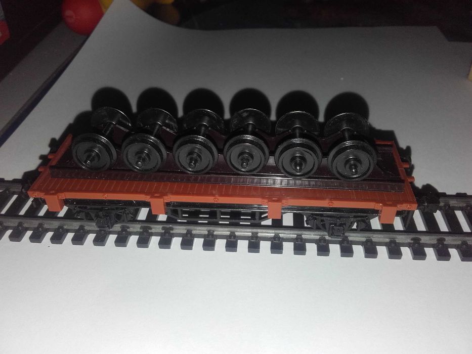 Wagon do przewozu osi w skali H0