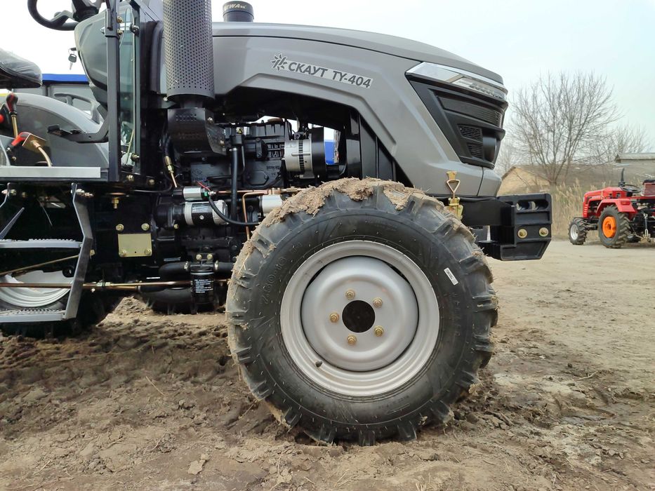 Трактор Скаут ТУ 404 2024 года ровный пол