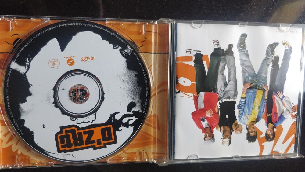D' ZRT - CD, a banda de morangos com açúcar