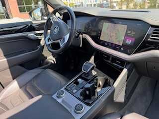 Volkswagen TOUAREG 3,0 л TDI 286 к.с. Rline 8-ступ. АКП