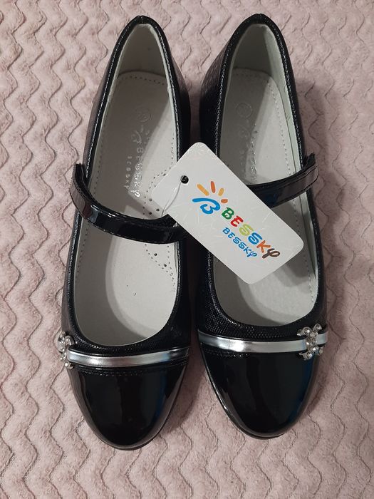 Продам туфлі на дівчинку 34 розмір