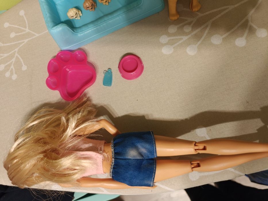 Barbie Narodziny szczeniaczków FDD43
