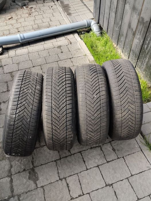Продам зимову резину з металевими дисками та ковпаками,195/65/R15,
