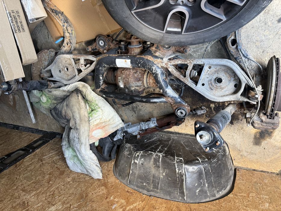 Zawieszenie tylne pol os  most dyfer bmw x3 e83 xdrive 2.0d