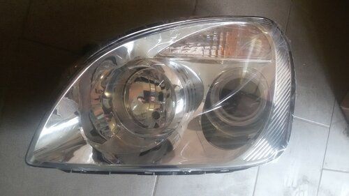 Фара на Kia Carens