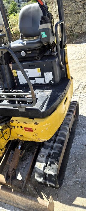 Mini giratoria komatsu pc14r-3