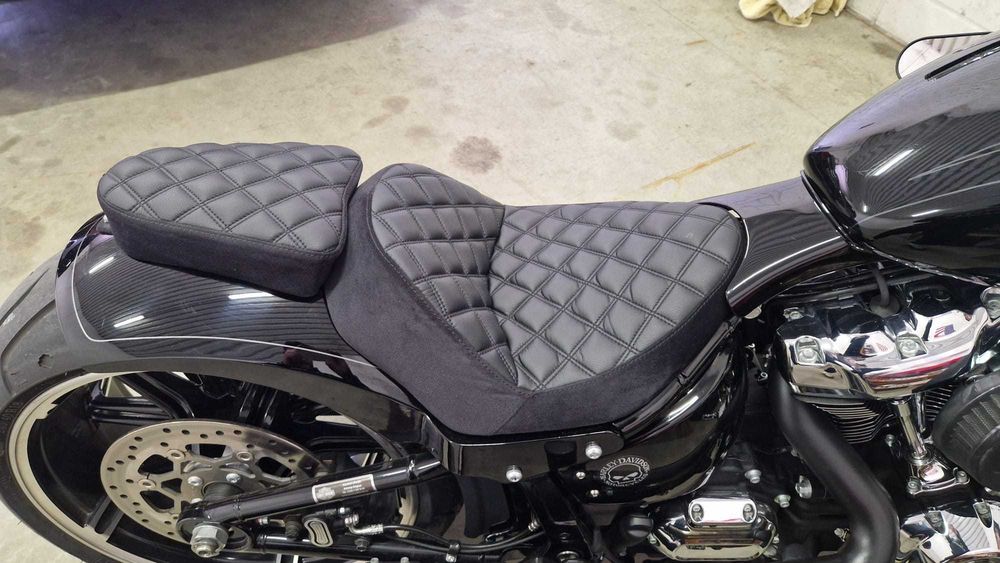Harley Davidson FXBR Breakout 114-2022