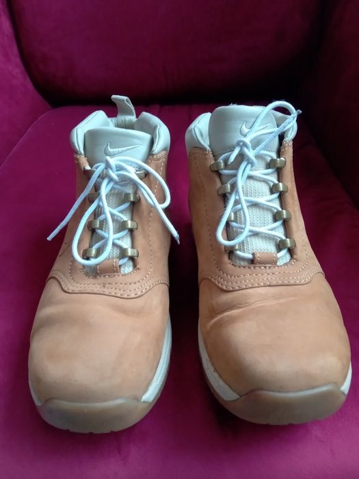 Buty Nike Air Source rozmiar 42, 5