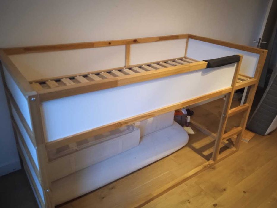 cama KURA em ótimo estado
