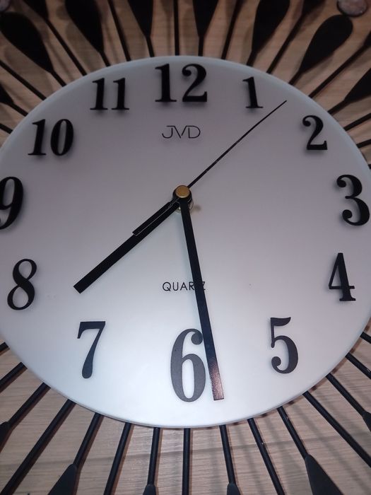 Zegar metalowy z kryształkami glamour średnica 67 cm