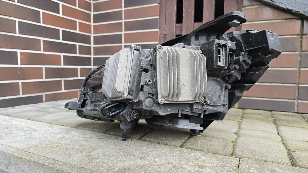 Sprzedam lampy do mercedesa CLSW218