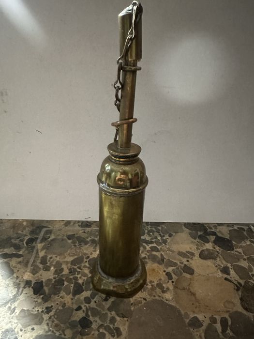 Candeeiro antigo em latão