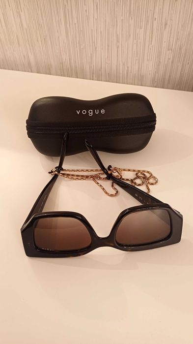 NOVOS Óculos de sol VOGUE