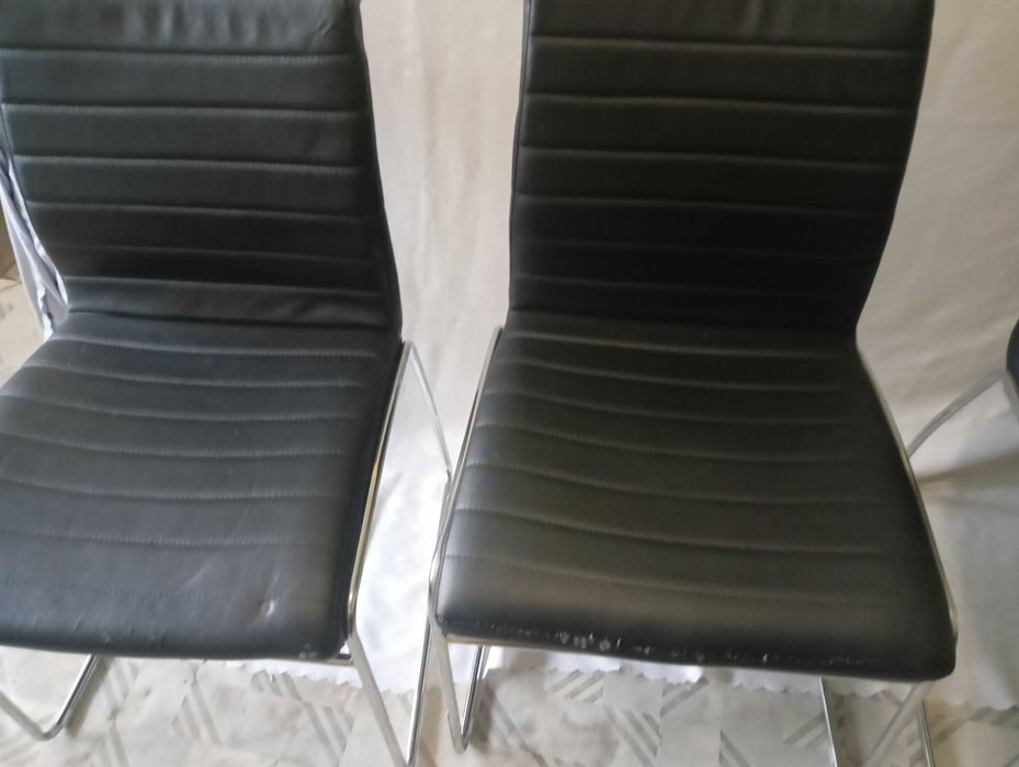 Krzesła do sprzedania