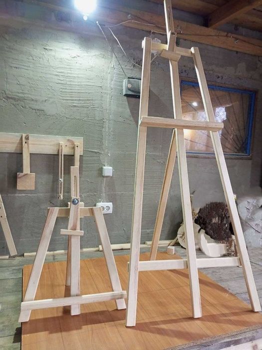 Мольберт студійний та настільний