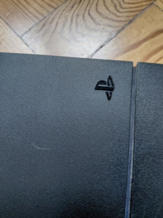 PS4 com 10 jogos