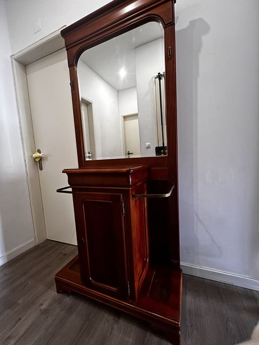 Móvel de entrada/recebidor de madeira com espelho