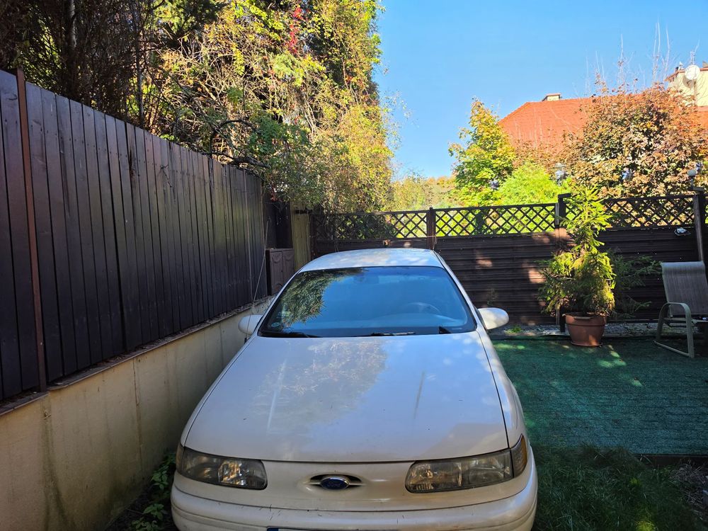 Ford Taurus GL