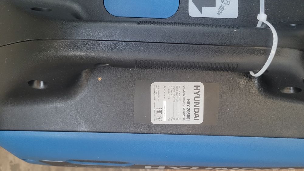 Продам генератор hyndai hhy 2050si
