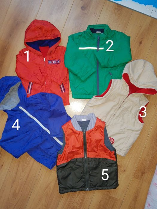 Ветровки и жилетки
