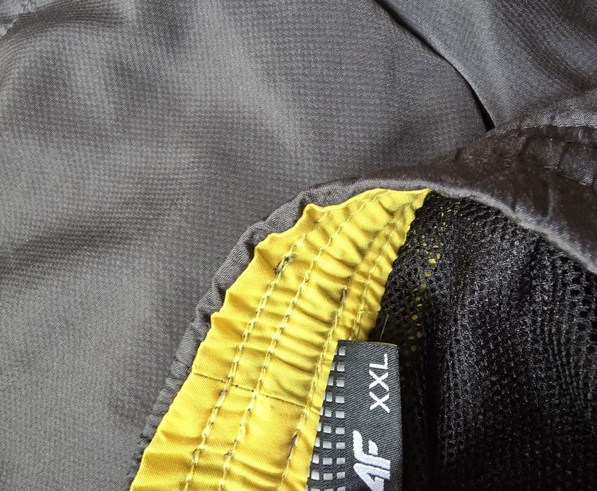 Szorty spodenki sportowe 4F-XXL-z kieszeniami